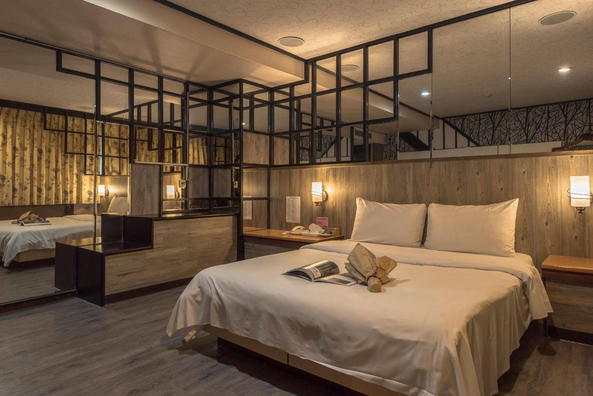 ז'ונגלי Shanghai Hotel מראה חיצוני תמונה